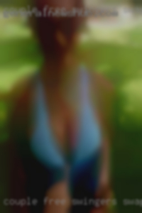 couple free swingers swap at bar