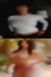 naked naked girls woman sing with pussy
